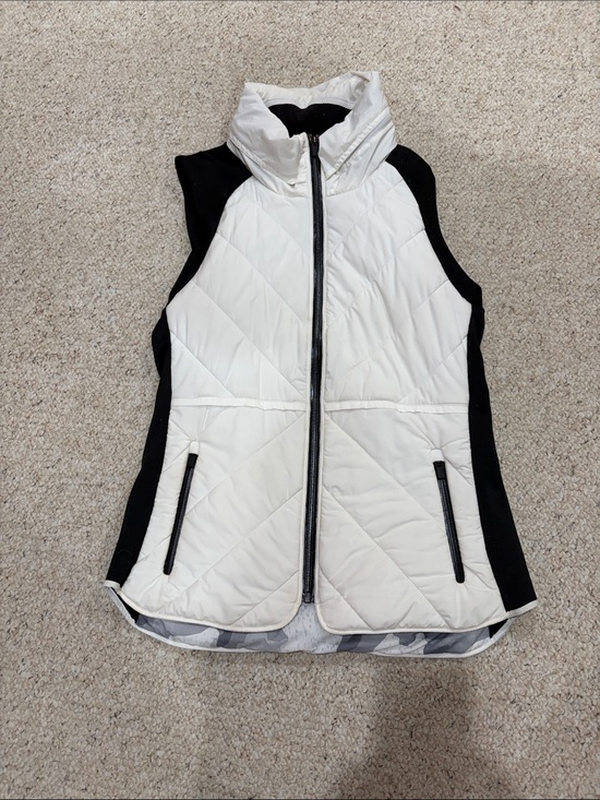 Athleta Jackets & Blazers - Athleta White Quilted Vest with Black Side Panels and Zip Pockets